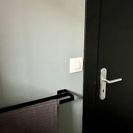 Le Hameau : Calme Et Elegant 2 Pieces Apartment Rouen